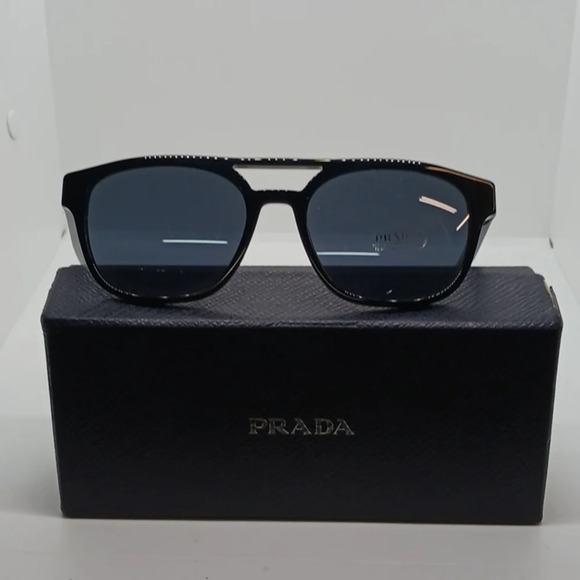 NWOT WOMEN'S PRADA SUNGLASSES SPR23V BLACK - Picture 1 of 5